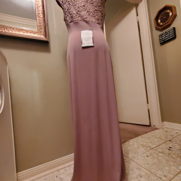 Dress - Picture 6 of 11